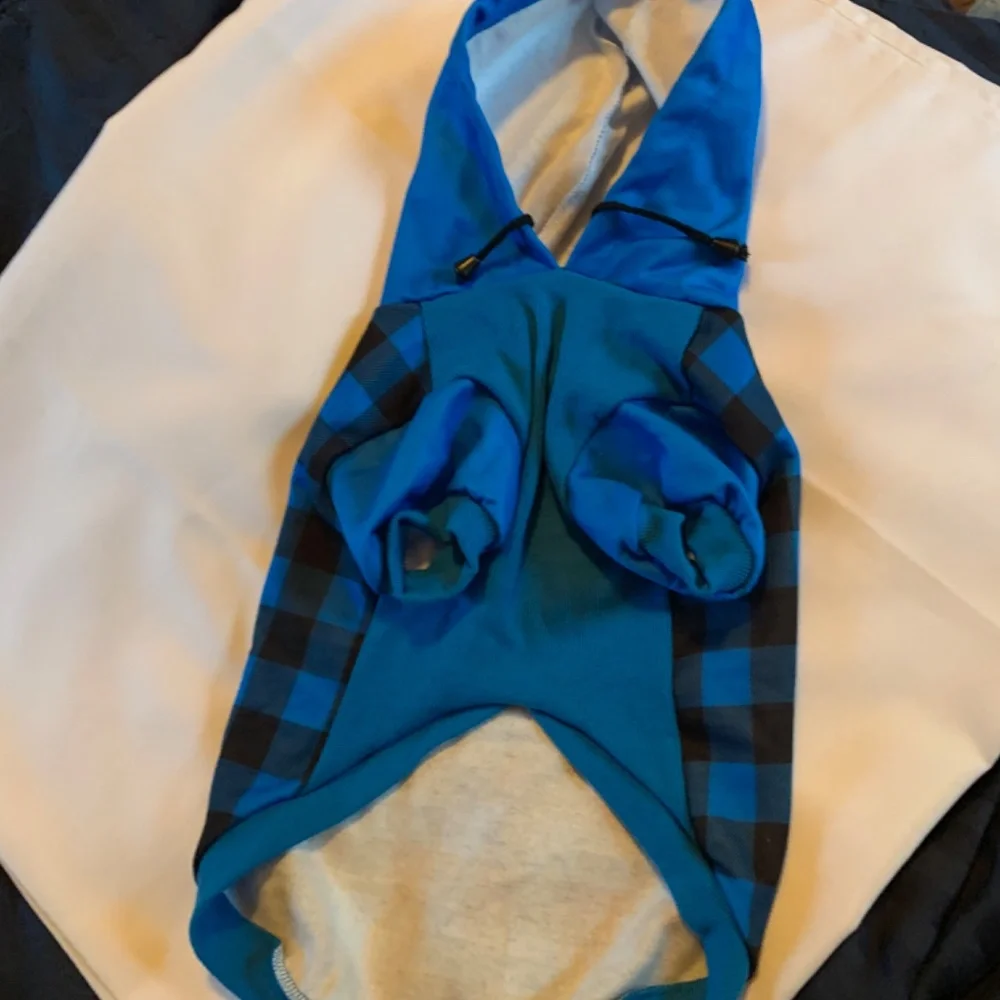 None nip blue